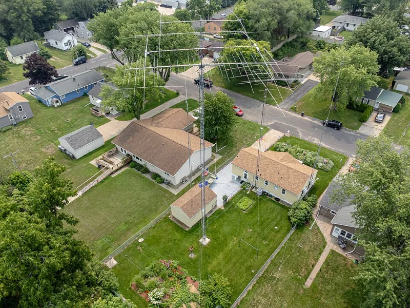 When the Grid Goes Dark: The Ham Radio Operators America Forgot It Needed